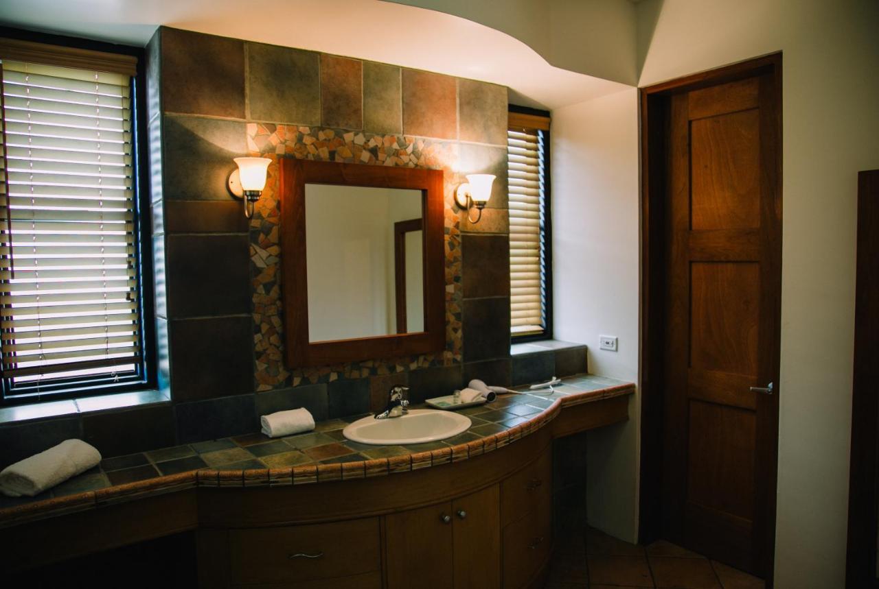 Casa Natalie Hotel Ensenada Bagian luar foto